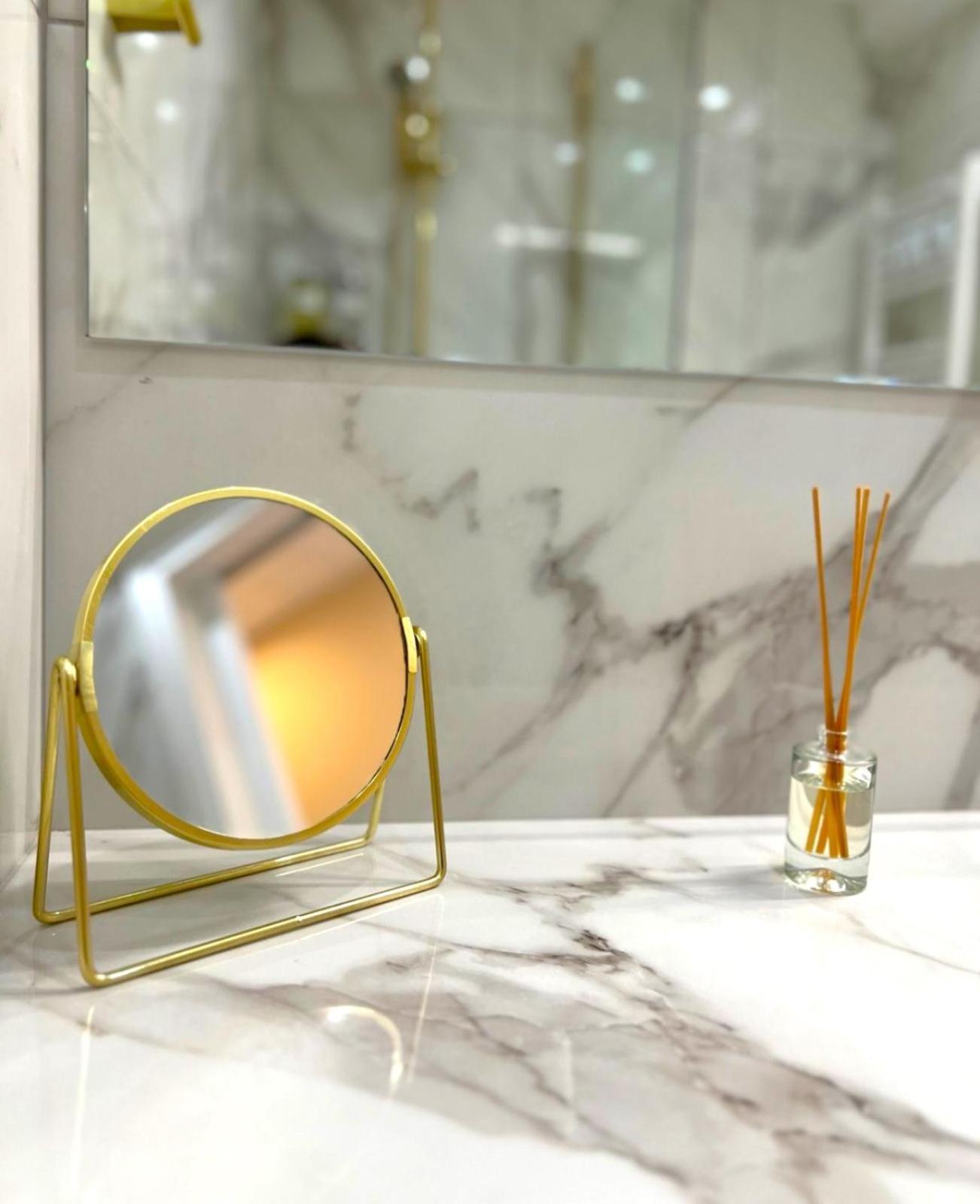Queens Avenue Apartment เอเธนส์ ภายนอก รูปภาพ