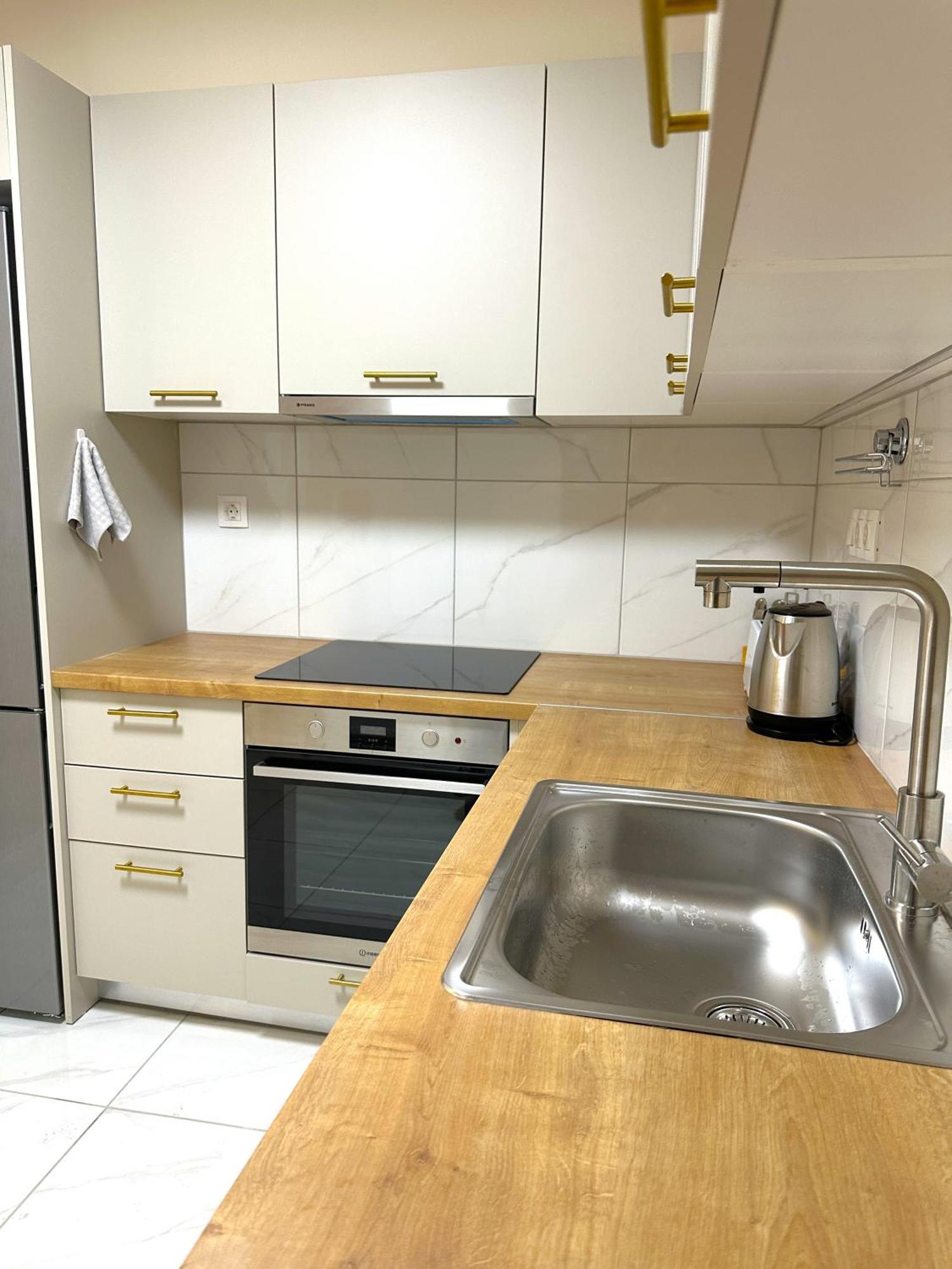 Queens Avenue Apartment เอเธนส์ ภายนอก รูปภาพ